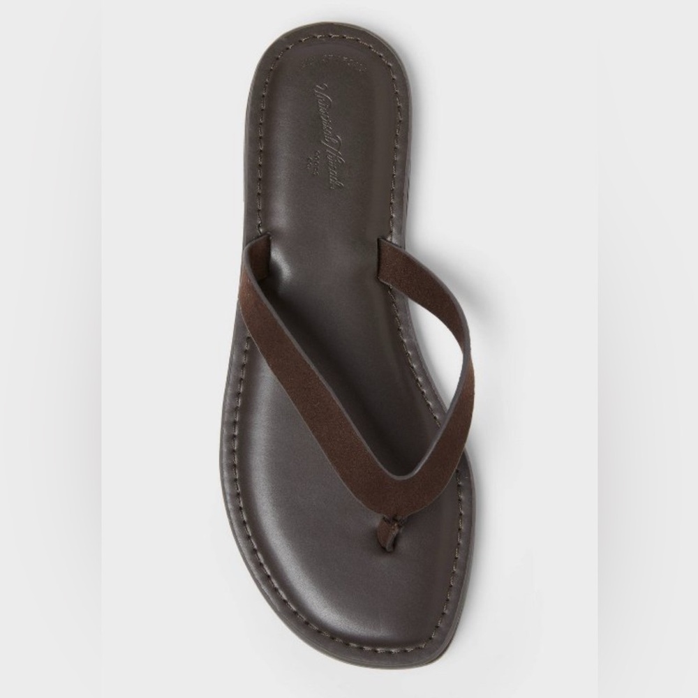 Chocolate Brown Universal Thread Leather Flip Flops - size 7